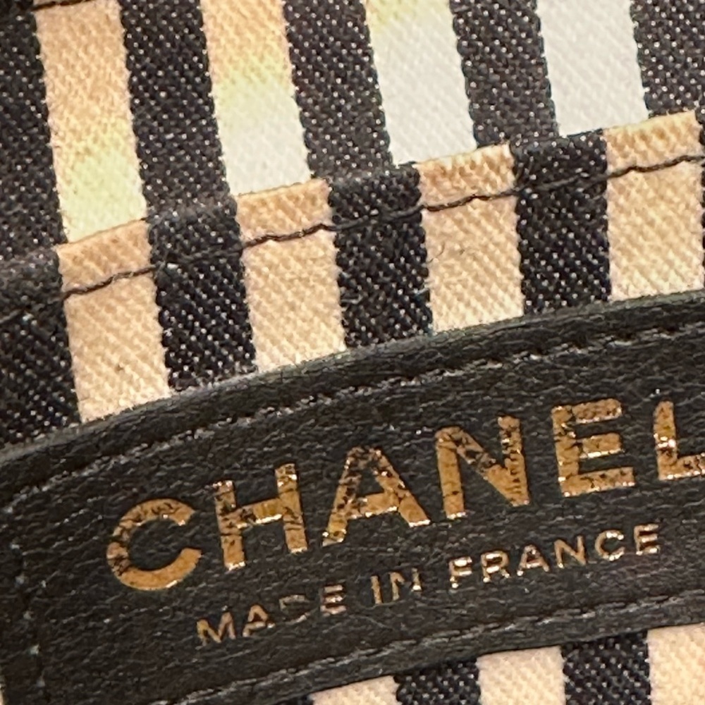 CHANEL Quilted Chevron Calfskin Small Single Flap Black Crossbody Bag + Dust Bag - Picture 13 of 15